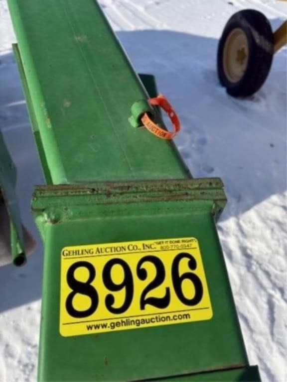 Image of John Deere 920 equipment image 1