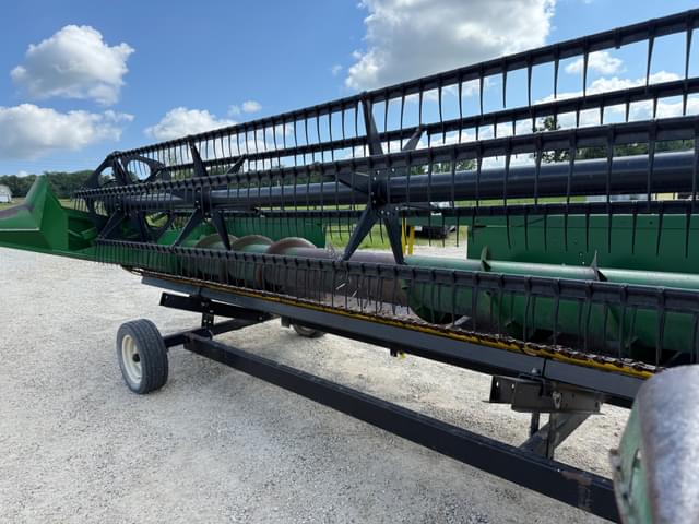 Image of John Deere 920 equipment image 1