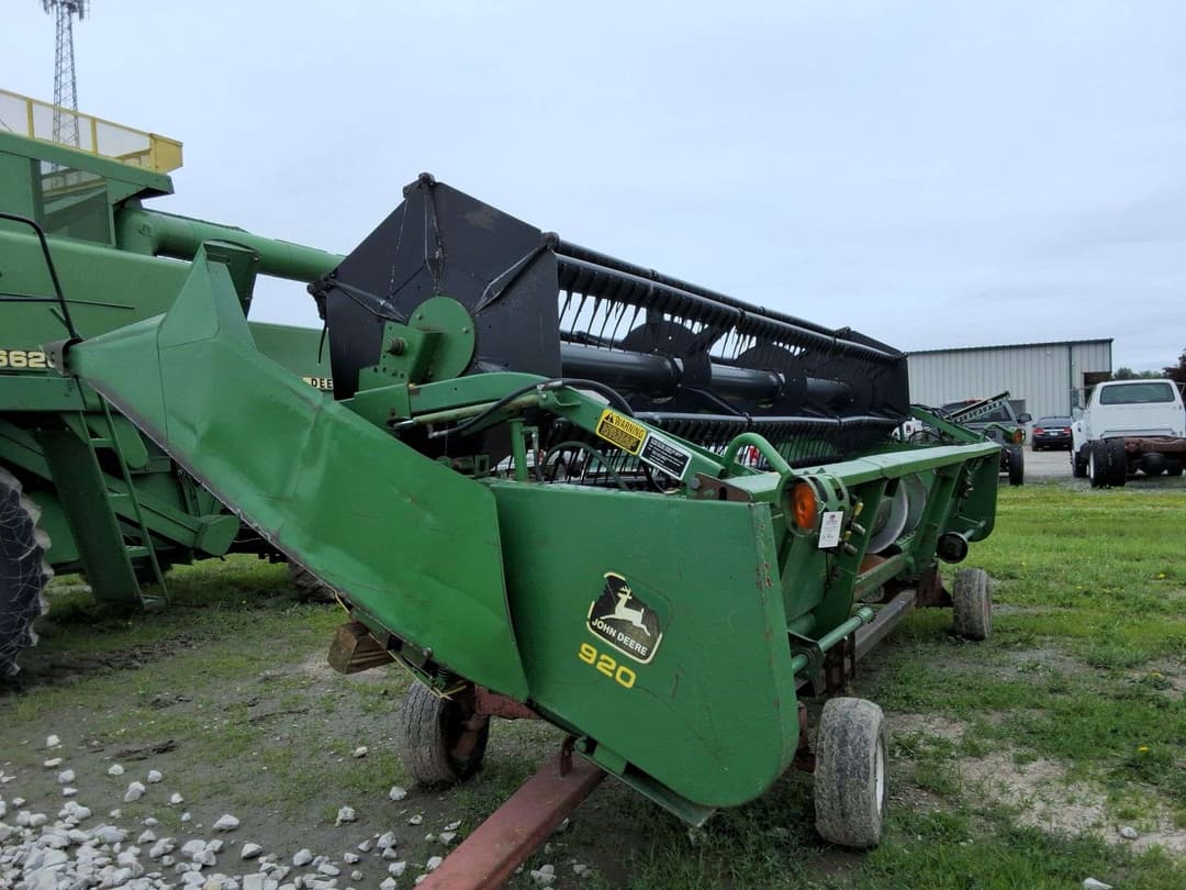 Image of John Deere 920 Primary image