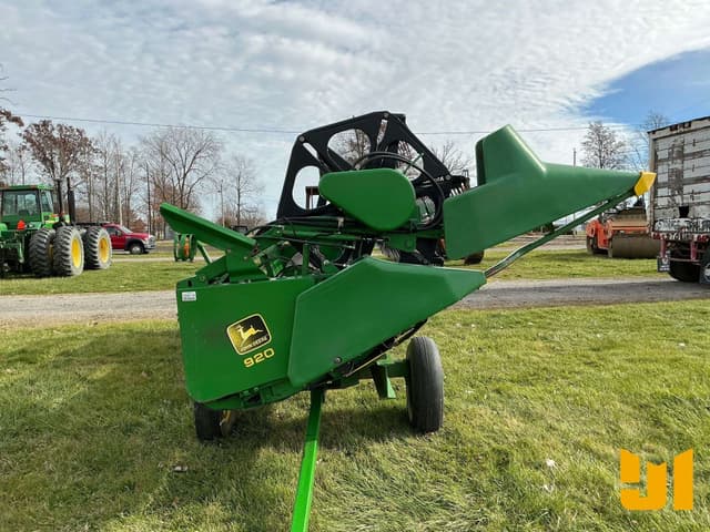 Image of John Deere 920 equipment image 2