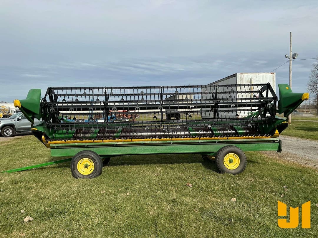 Image of John Deere 920 Primary image