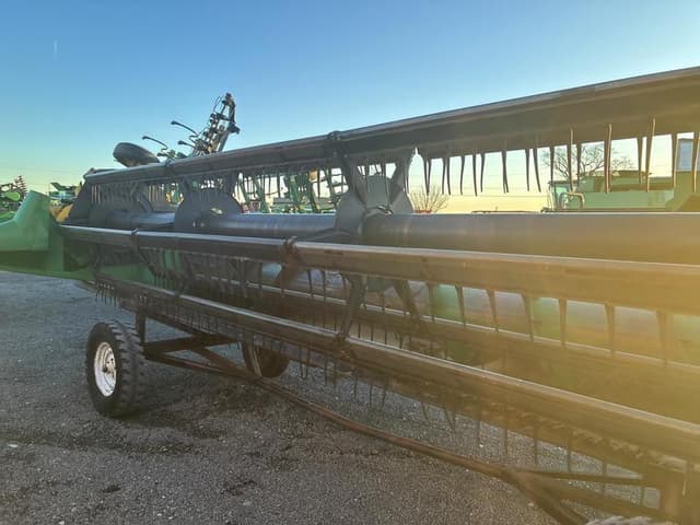 Image of John Deere 920F equipment image 2