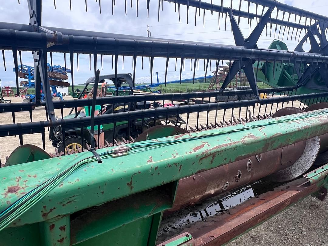 Image of John Deere 920 Primary image
