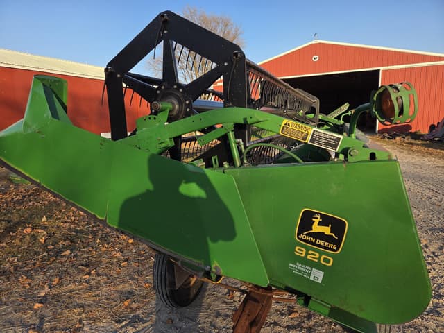 Image of John Deere 920F equipment image 1