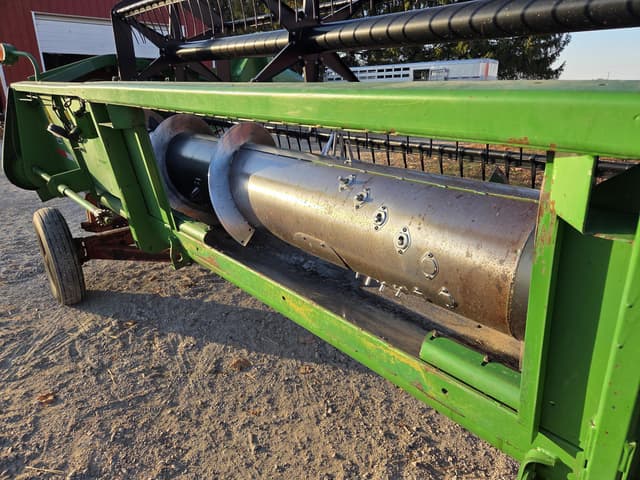 Image of John Deere 920F equipment image 3