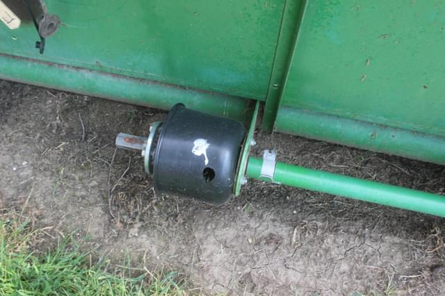 Image of John Deere 920F equipment image 4