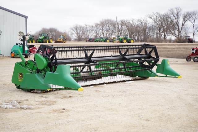 Image of John Deere 920F equipment image 2