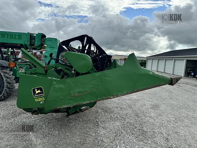 Image of John Deere 920F equipment image 3