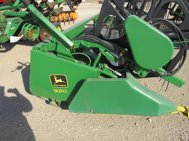 Image of John Deere 920 equipment image 1