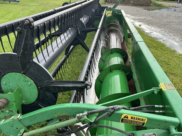 Image of John Deere 920 equipment image 1