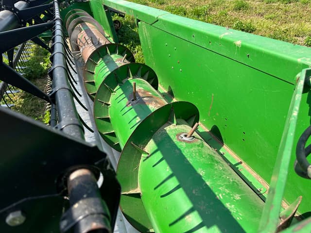 Image of John Deere 920F equipment image 4