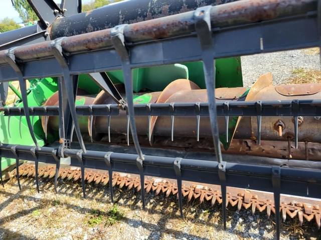 Image of John Deere 920F equipment image 4