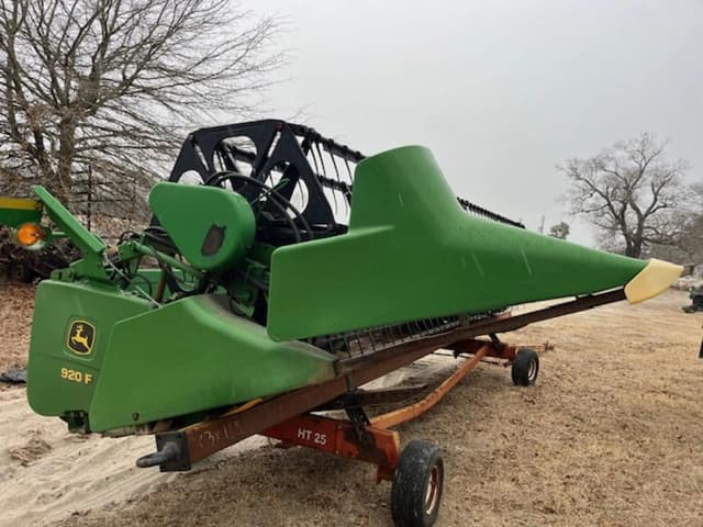 Image of John Deere 920F equipment image 1