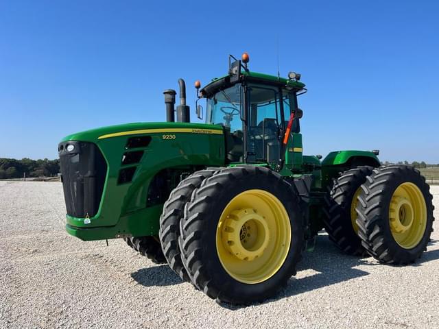 Image of John Deere 9230 equipment image 2