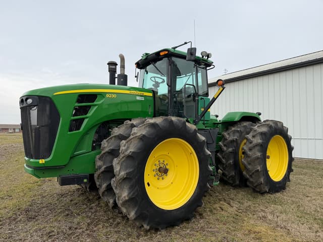 Image of John Deere 9230 equipment image 1
