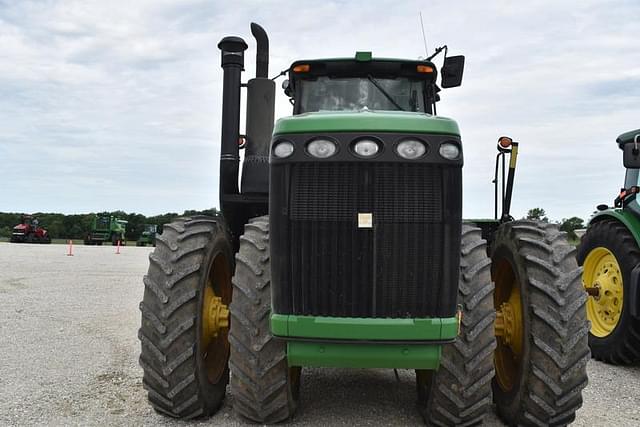 Image of John Deere 9230 equipment image 1