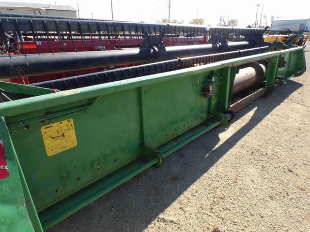 Image of John Deere 924 equipment image 4