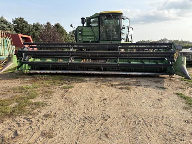 Image of John Deere 924 equipment image 1