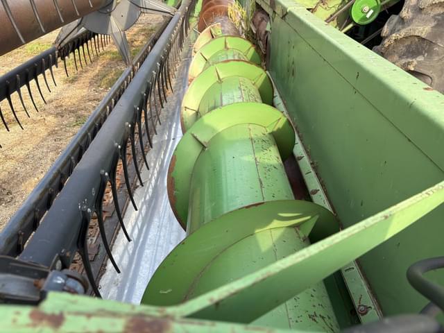 Image of John Deere 924 equipment image 4