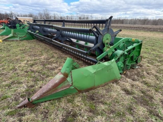 Image of John Deere 924 equipment image 1