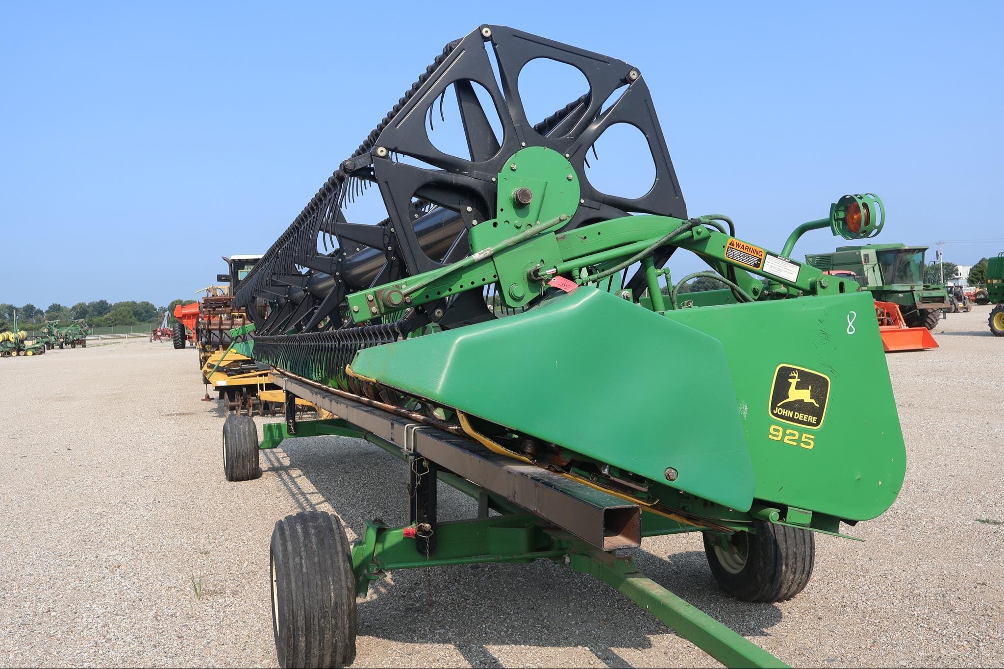 John Deere 925 Equipment Image0