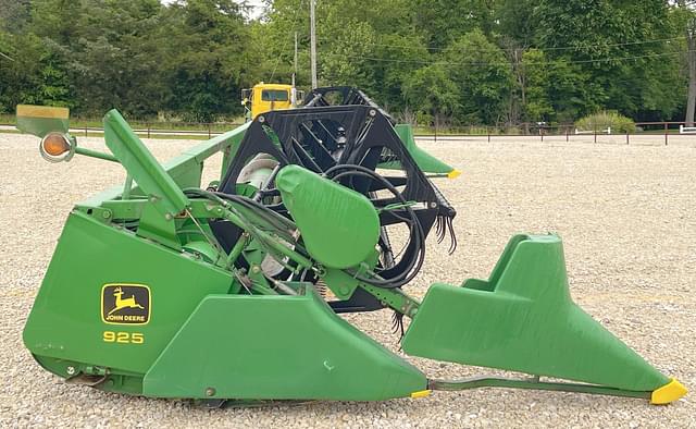 Image of John Deere 925 equipment image 2