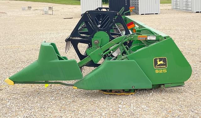 Image of John Deere 925 equipment image 3