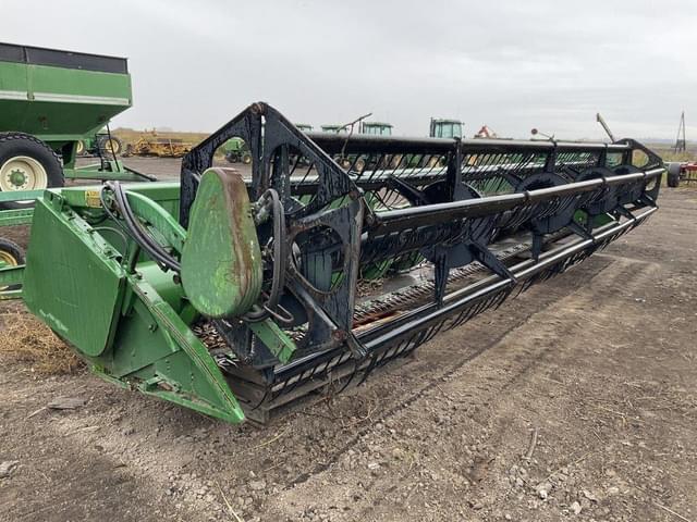 Image of John Deere 925 equipment image 1