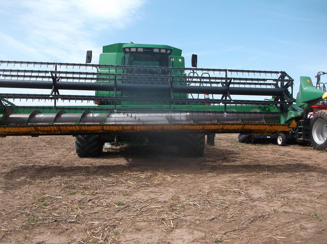Image of John Deere 925F Image 1