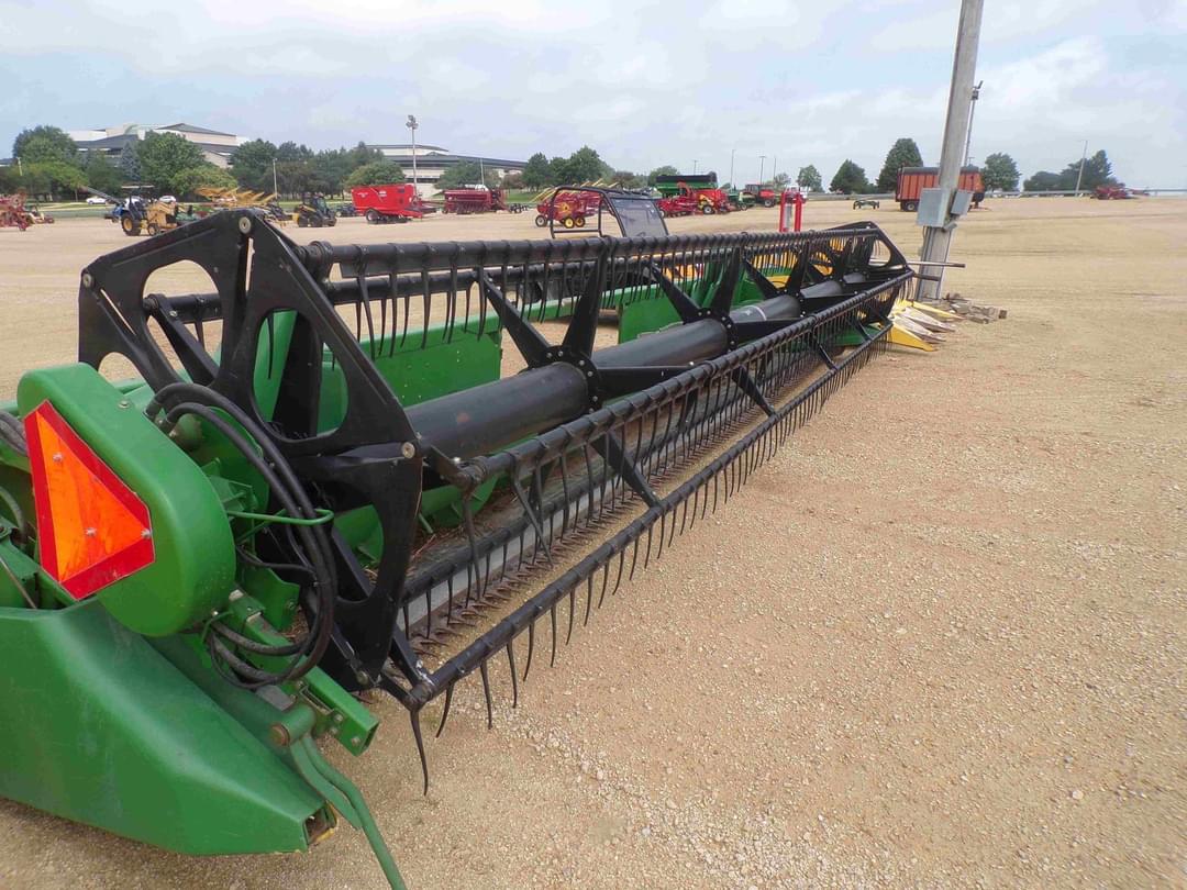 Image of John Deere 925 Primary image