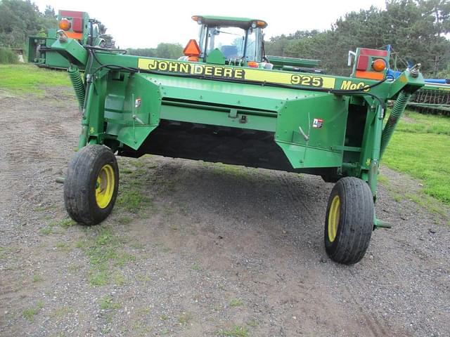 Image of John Deere 925 equipment image 3