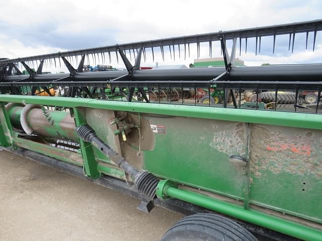 Image of John Deere 925 equipment image 3