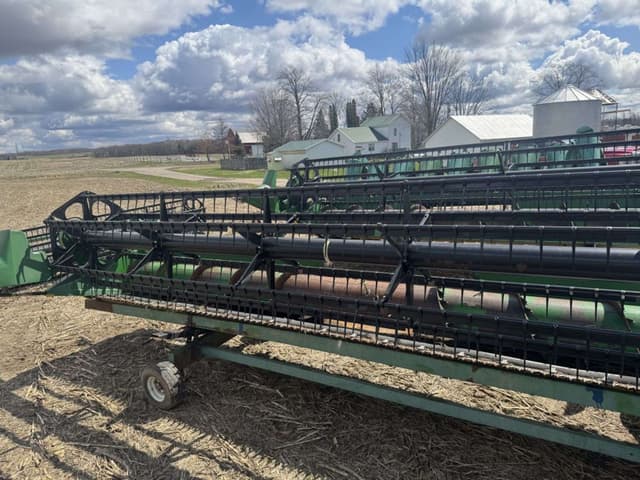 Image of John Deere 925F equipment image 1