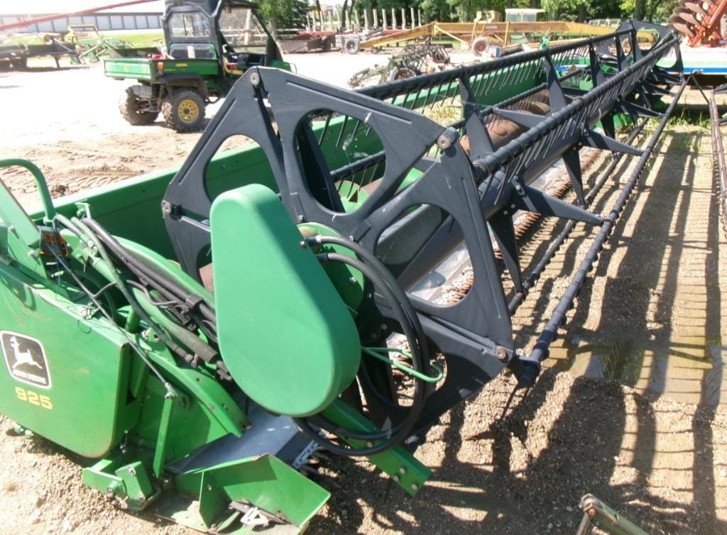 John Deere 925 Equipment Image0