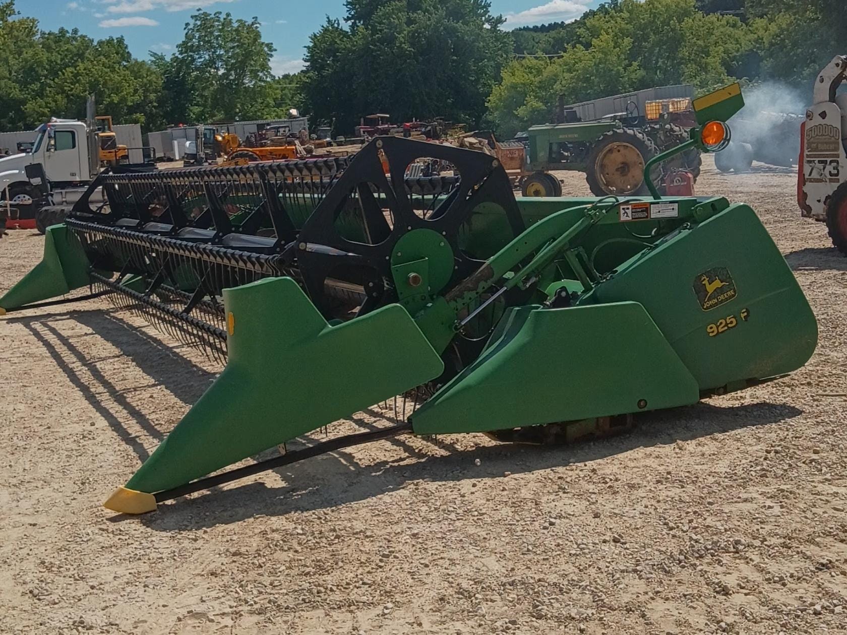 John Deere 925F Equipment Image0