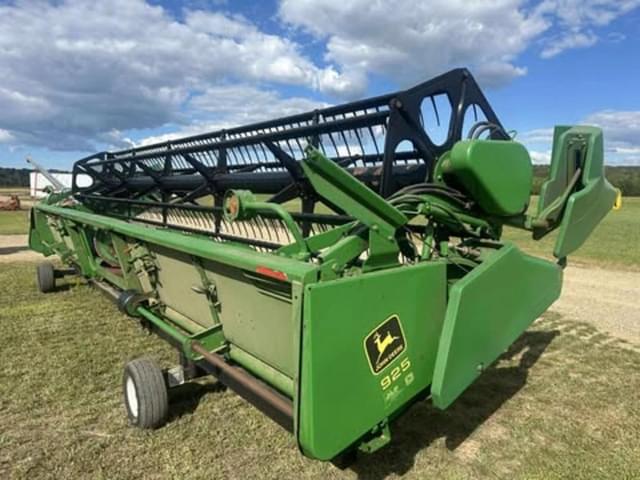 Image of John Deere 925 equipment image 1