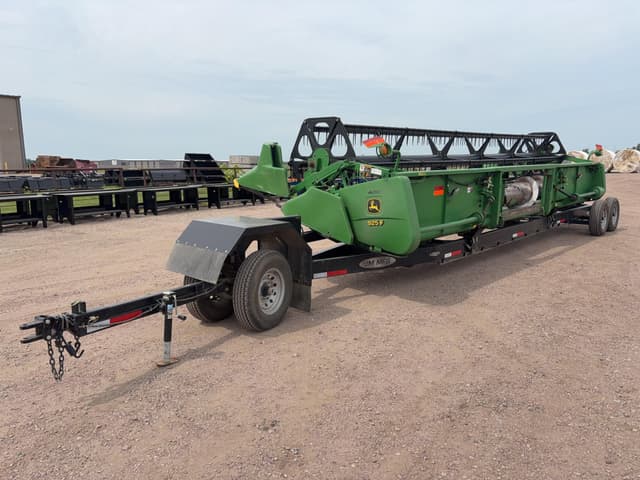 Image of John Deere 925F equipment image 2