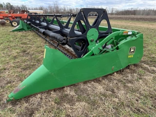 Image of John Deere 925 equipment image 1