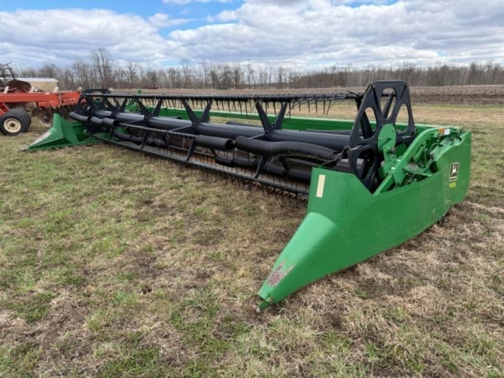 John Deere 925 Equipment Image0