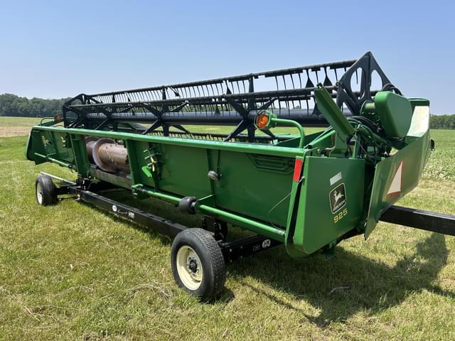 Image of John Deere 925 equipment image 4