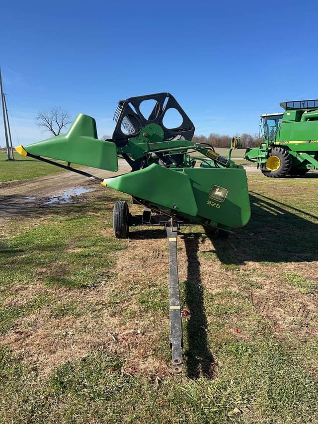 Image of John Deere 925 equipment image 2