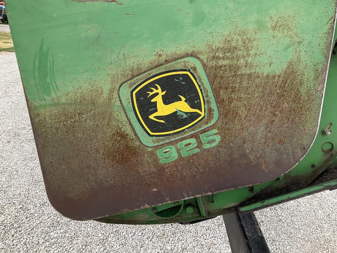 Image of John Deere 925 Image 1