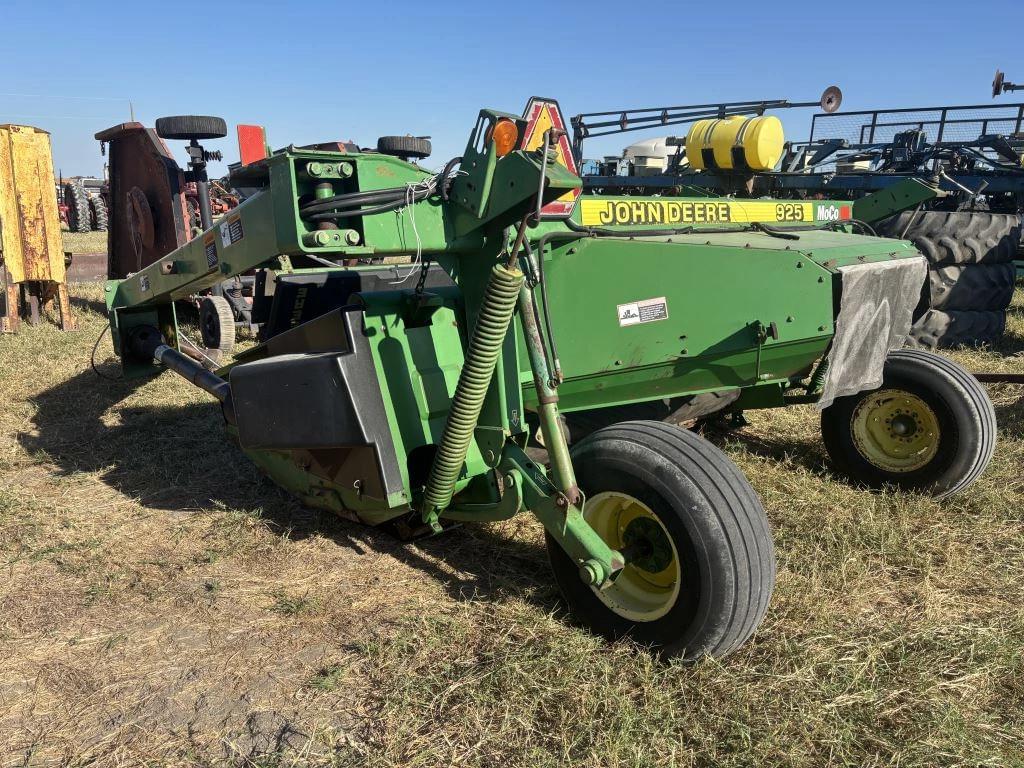 Image of John Deere 925 Image 1