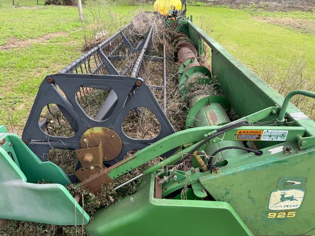 Image of John Deere 925 equipment image 2
