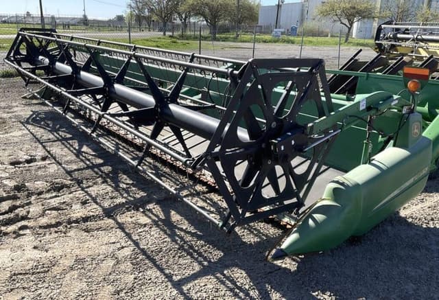 Image of John Deere 925D equipment image 1