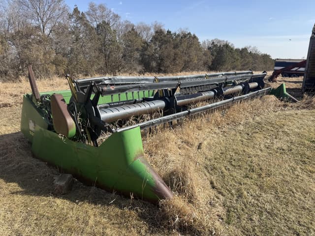 Image of John Deere 925F equipment image 1