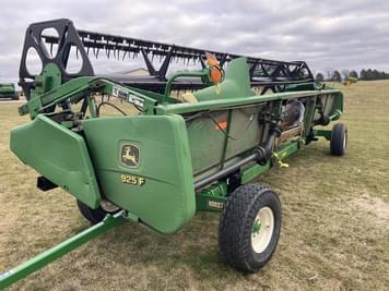 Main image John Deere 925F