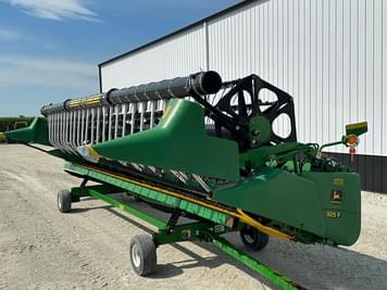 Main image John Deere 925F