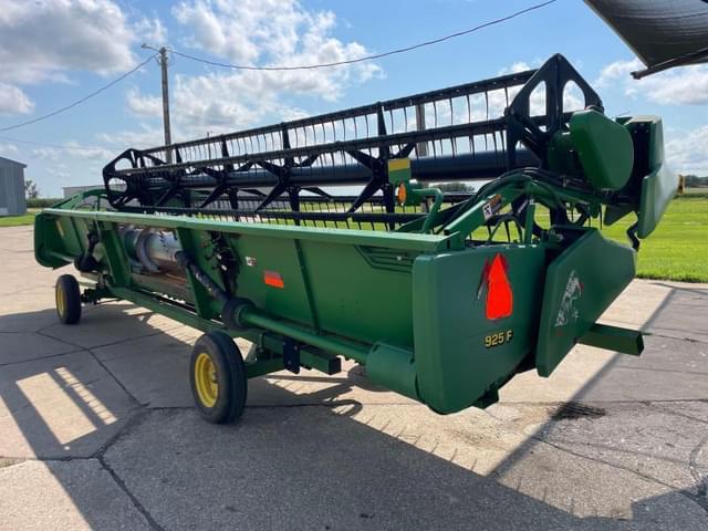 Image of John Deere 925F equipment image 2