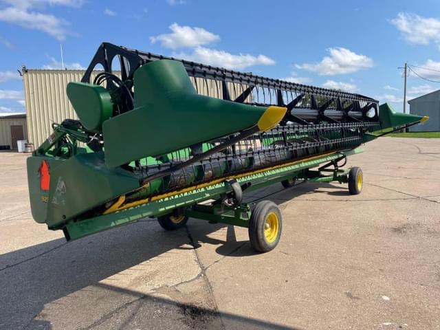 Image of John Deere 925F equipment image 1